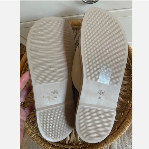 H&M Leather Premium Selection Comfort Wide Knot Puff Slide Sandals size 9 (40) - Picture 5 of 5